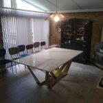 Table en marbre réalisée par l'entreprise Cros-Guibbert.